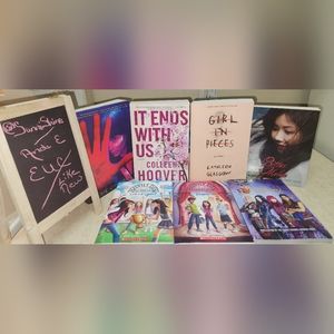 Bundle of (7) Adolescent/Pre-Teen Books